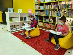 Gasmar patrocina rincones de lectura para las escuelas El Rungue y Campiche