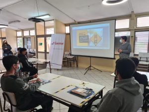 Gasmar y Colegio Sargento Aldea realizan curso de conducción para que jóvenes de Puchuncaví obtengan licencia Clase B