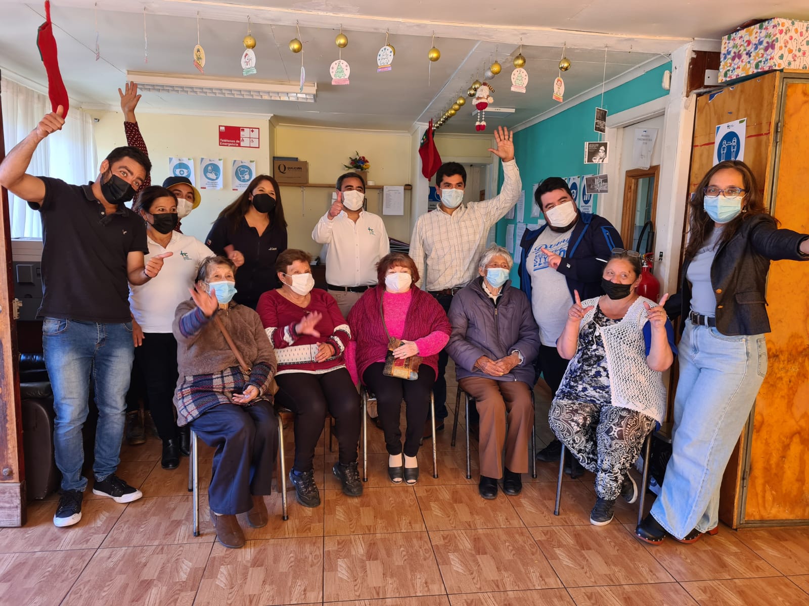 Gasmar visita Centro de Encuentro del Adulto Mayor en Quintero