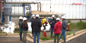 Directores de escuelas rurales visitaron terminal de Gasmar en Quintero